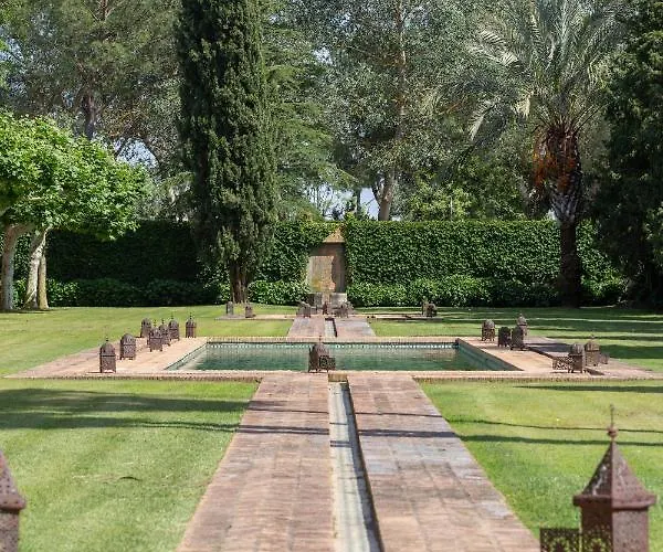 Villa con piscina: El Cortijo De Los Mimbrales